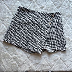 SHEIN Pearl Button Grey Plaid Skort